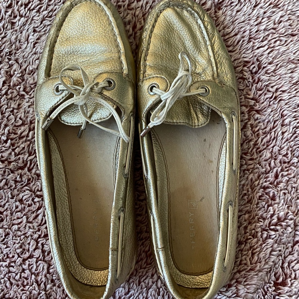 METALLIC SPERRY SHOES // Women’s Size 7.5
